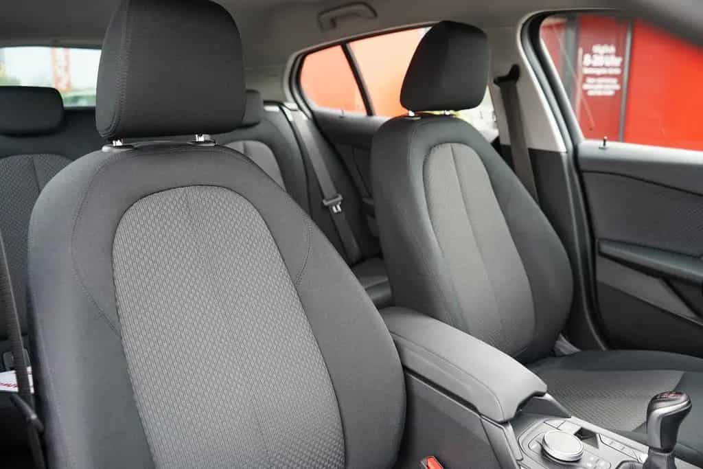 BMW 118 i Advantage PDC Sitzheizung Bluetooth Navi 05/2022-photo-28