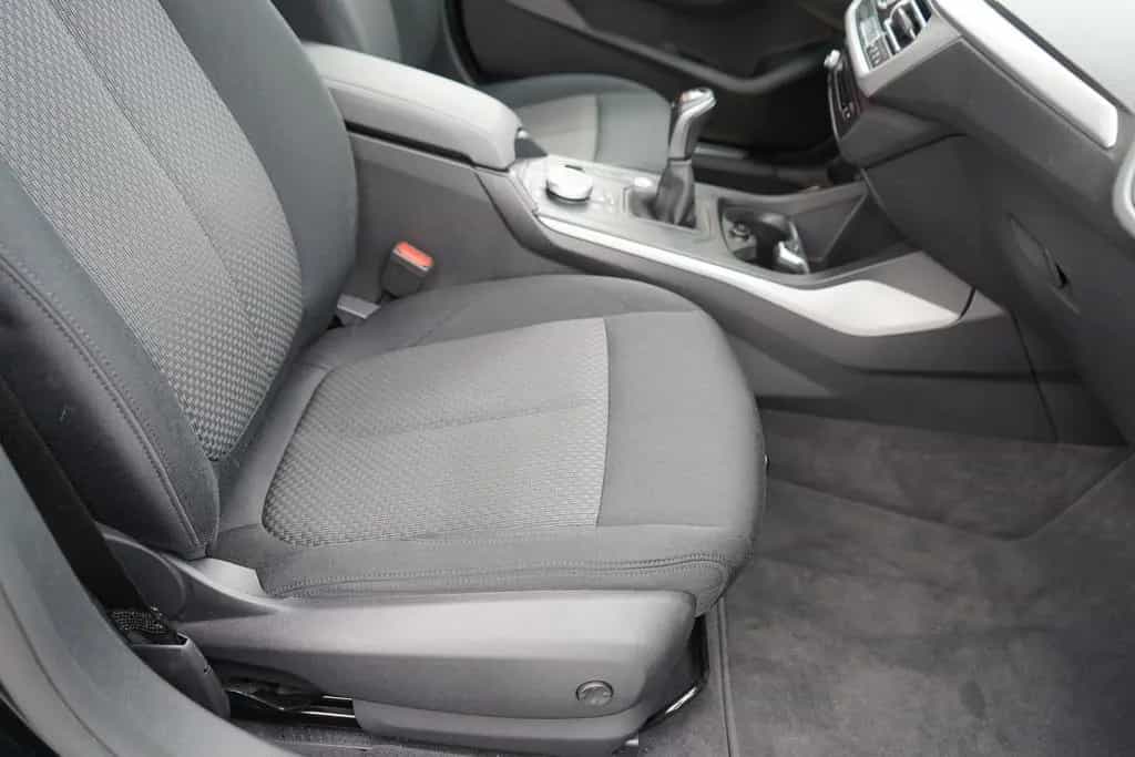BMW 118 i Advantage PDC Sitzheizung Bluetooth Navi 05/2022-photo-29