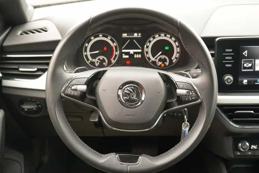 Skoda Kamiq 1.0 Tour LED Kamera Sitzheizung SmartLink 04/2024-photo-19