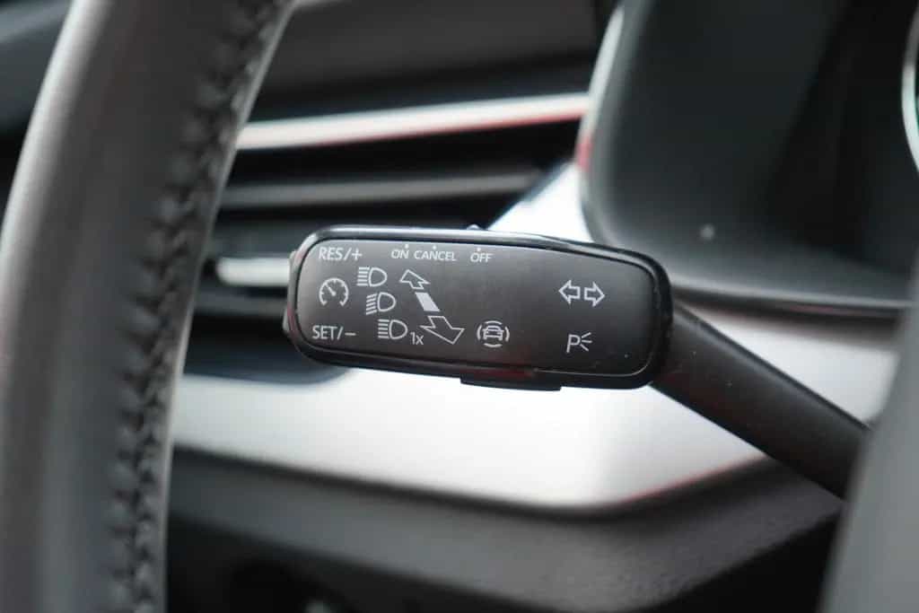 Skoda Kamiq 1.0 Tour LED Kamera Sitzheizung SmartLink 04/2024-photo-22