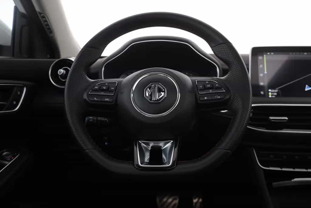 MG HS 1.5 T-GDI Luxury Aut. LED ACC Navi 360° Pano 03/2024-photo-13