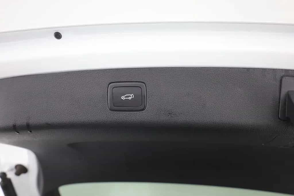 MG HS 1.5 T-GDI Luxury Aut. LED ACC Navi 360° Pano 03/2024-photo-24