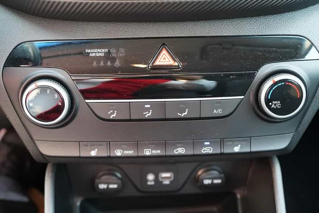 Hyundai TUCSON Select 1.6 Navi Sitzheizung Klima USB AUX 02/2019-photo-15