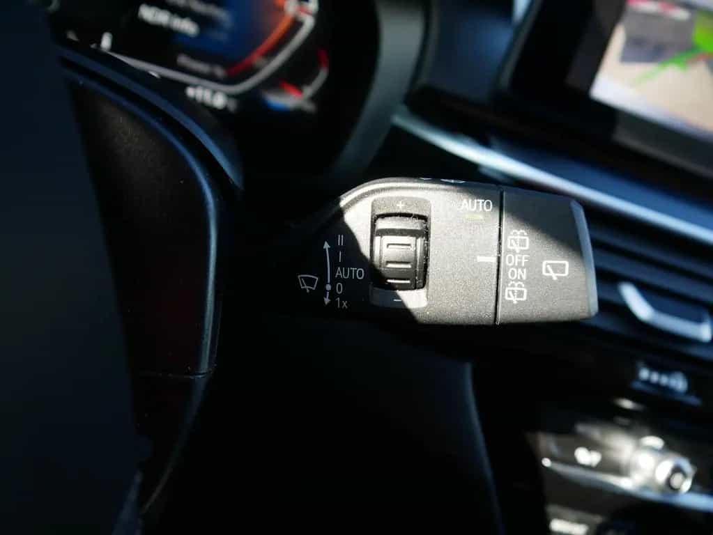 BMW 5 Series 520i Head-Up Virtual Cockpit el. Heckklappe Navi 03/2022-photo-12