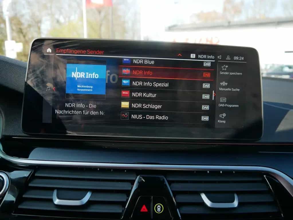 BMW 5 Series 520i Head-Up Virtual Cockpit el. Heckklappe Navi 03/2022-photo-16