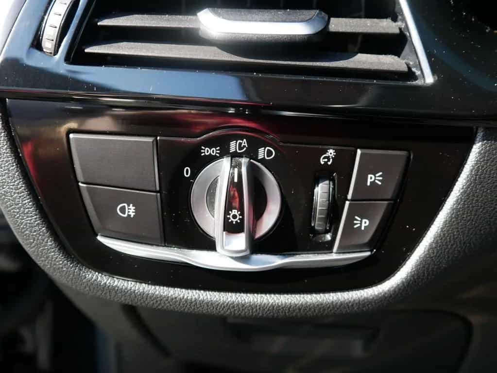 BMW 5 Series 520i Head-Up Virtual Cockpit el. Heckklappe Navi 03/2022-photo-22