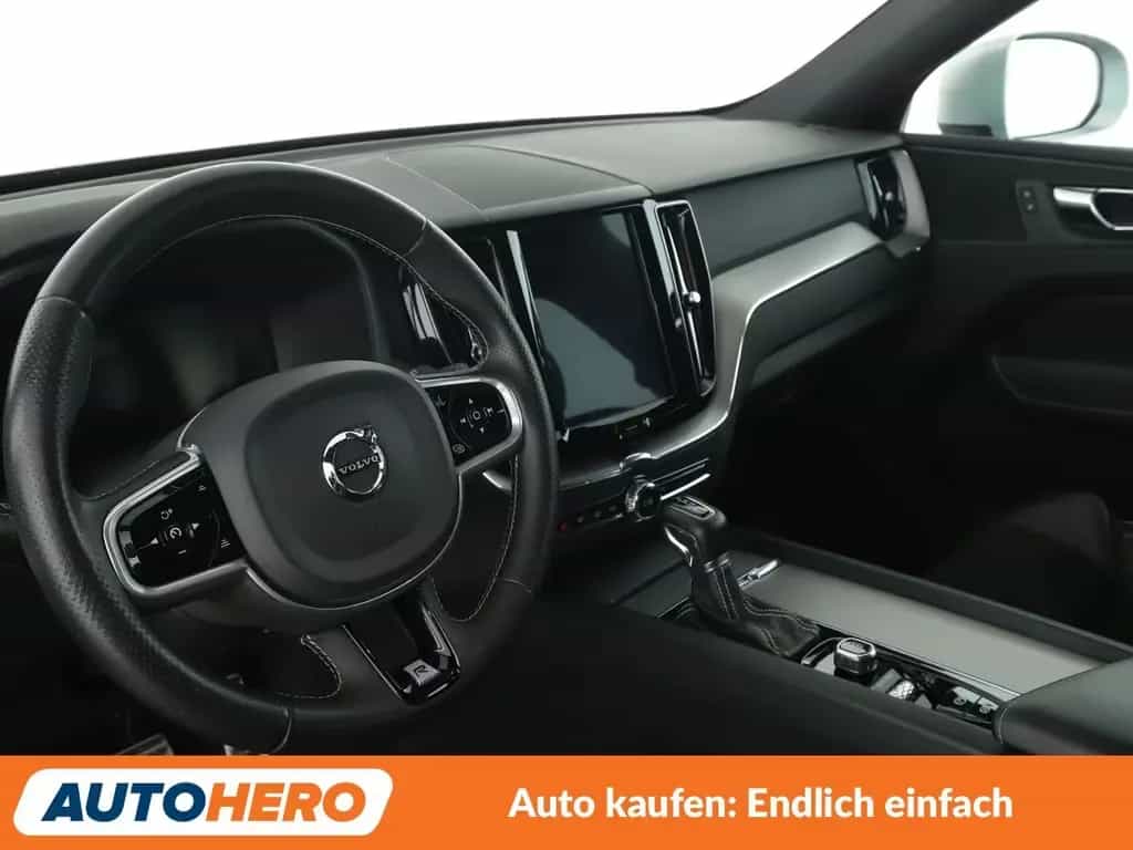 Volvo XC60 2.0 D4 R Design AWD Aut.*NAVI*LED*TEMPO*PDC 06/2019-photo-10