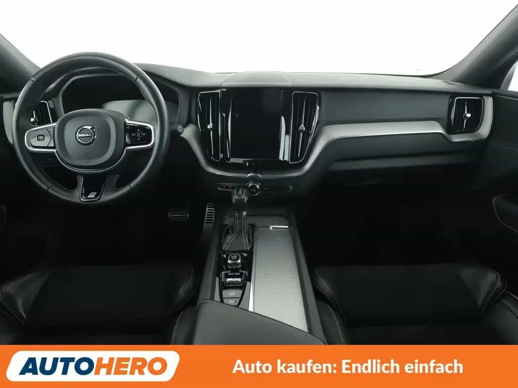 Volvo XC60 2.0 D4 R Design AWD Aut.*NAVI*LED*TEMPO*PDC 06/2019-photo-11