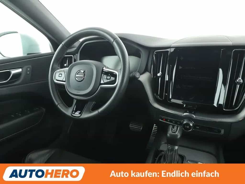 Volvo XC60 2.0 D4 R Design AWD Aut.*NAVI*LED*TEMPO*PDC 06/2019-photo-12
