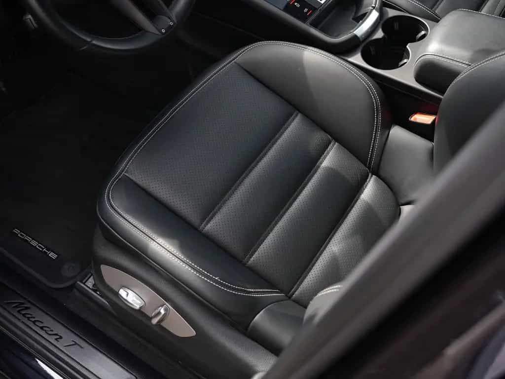 Porsche Macan T LUFTF.-PANO-SPORTABGAS.-20"S-VOLL-LEDER 11/2022-photo-19