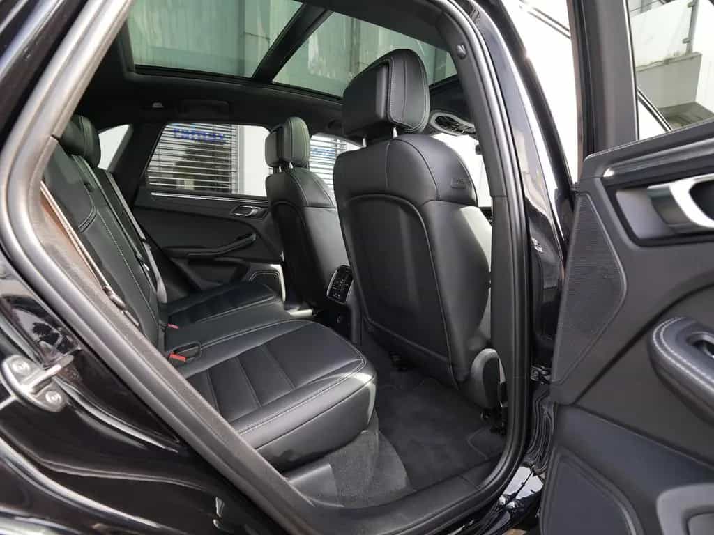 Porsche Macan T LUFTF.-PANO-SPORTABGAS.-20"S-VOLL-LEDER 11/2022-photo-35