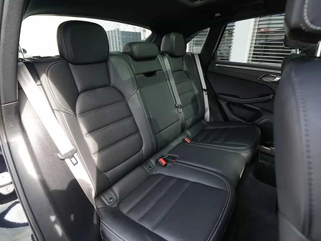 Porsche Macan T LUFTF.-PANO-SPORTABGAS.-20"S-VOLL-LEDER 11/2022-photo-36