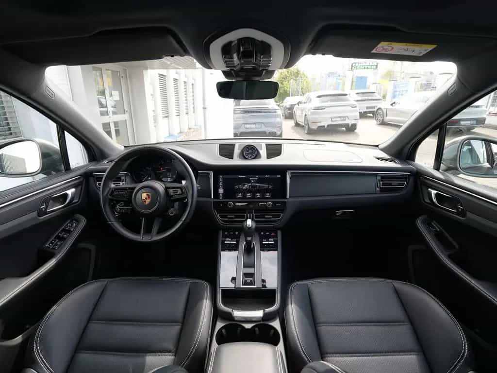 Porsche Macan T LUFTF.-PANO-SPORTABGAS.-20"S-VOLL-LEDER 11/2022-photo-4