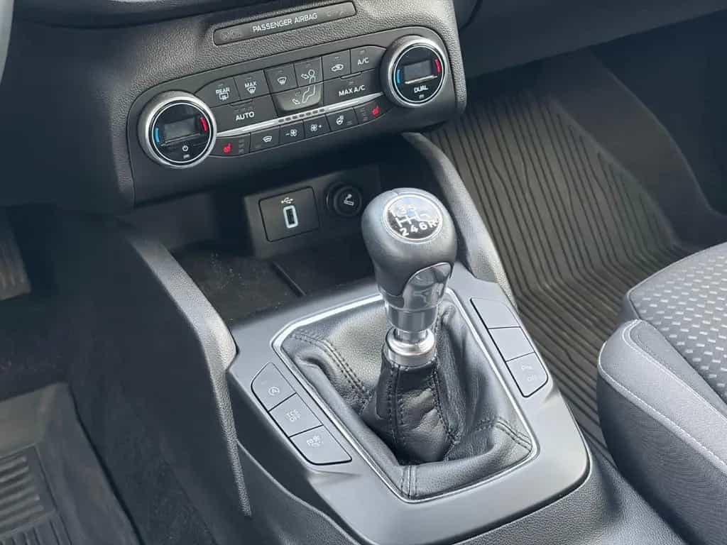 Ford Focus 1.0 EcoBoost Cool & Connect Navi LED 01/2019-photo-11