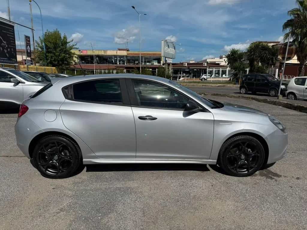 Alfa Romeo Giulietta ROMEO GIULIETTA SUPER 1.6JTDm 120CV EURO6B 09/2018-photo-3