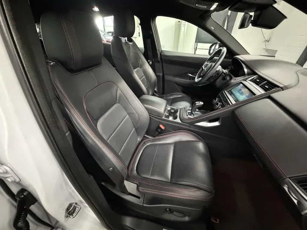 Jaguar E-Pace Chequered Flag AWD / TOTW. / RFK / AHK 12/2020-photo-10