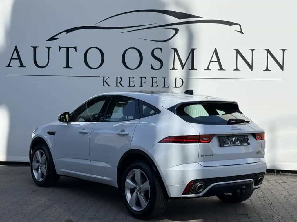Jaguar E-Pace Chequered Flag AWD / TOTW. / RFK / AHK 12/2020-photo-28