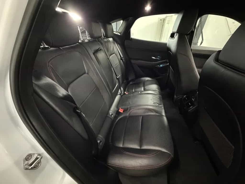 Jaguar E-Pace Chequered Flag AWD / TOTW. / RFK / AHK 12/2020-photo-7