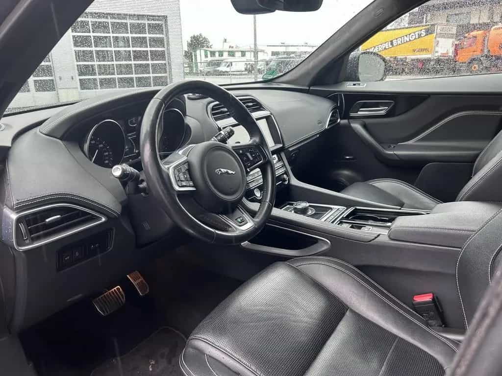 Jaguar F-Pace 20d R-Sport AWD NAVI KAM Fahrass LED 20" 07/2020-photo-12