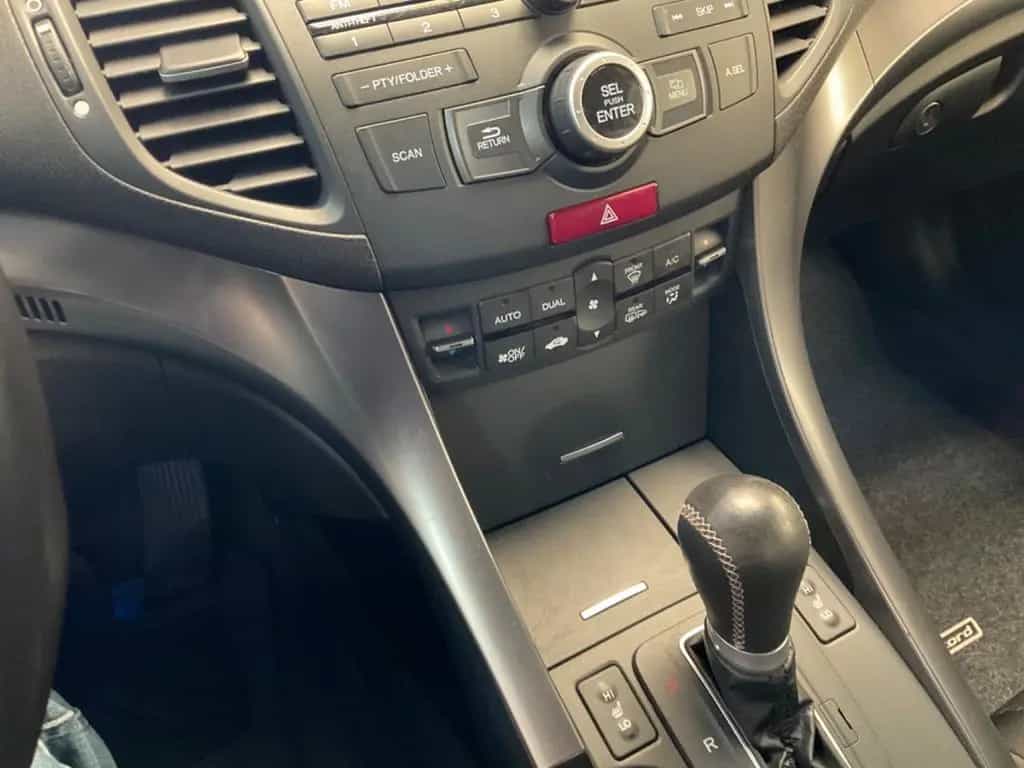Honda Accord Lim. 2,0i Aut. Ele., "50 Jahre" TÜV 03/28 01/2012-photo-26