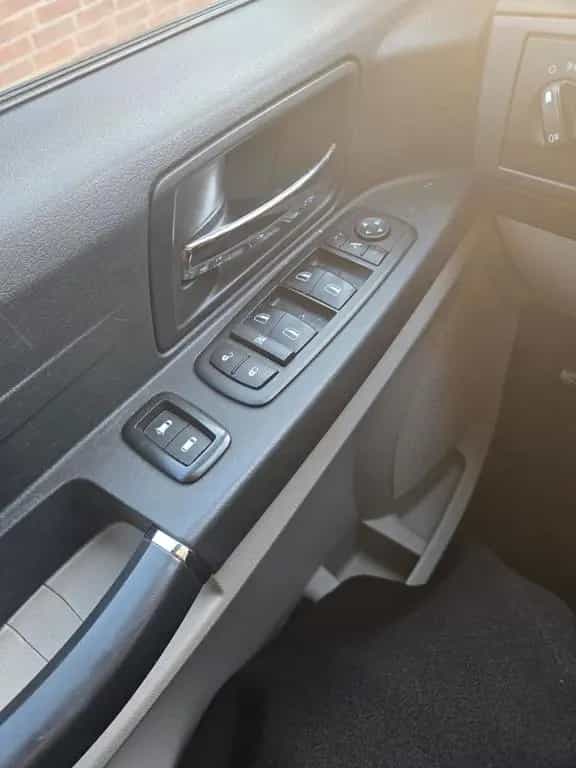 Chrysler Grand Voyager 2,8crd 05/2010-photo-11