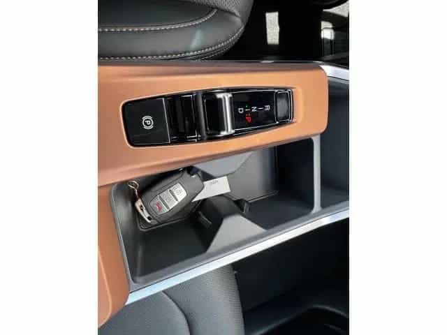 KGM Torres 1.5 Nomad Automatic 18Zoll*SH*Navi null-photo-14