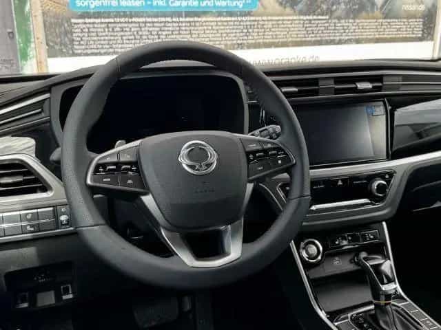 KGM Korando 1.5 Bliss Automatic*Navi*18`Alu*PDC*LED null-photo-10