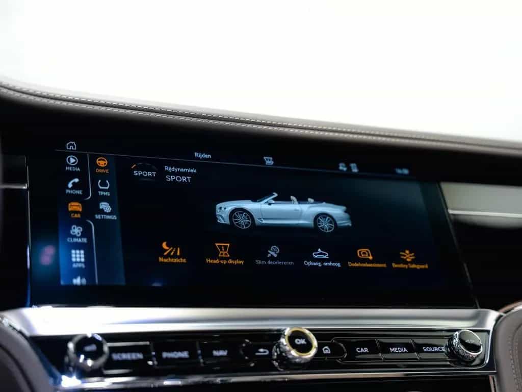 Bentley Continental GT V8 Convertible 03/2020-photo-18