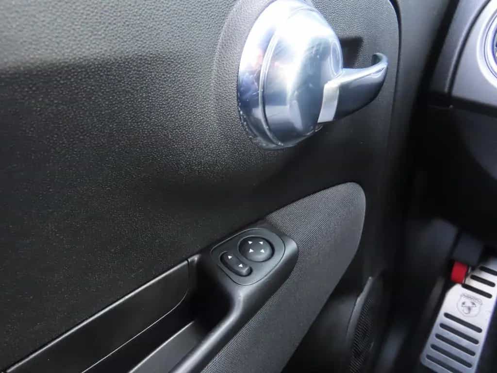 Abarth 595 Pista Sportsitze Sport-Abgasanlage Klima 10/2020-photo-16