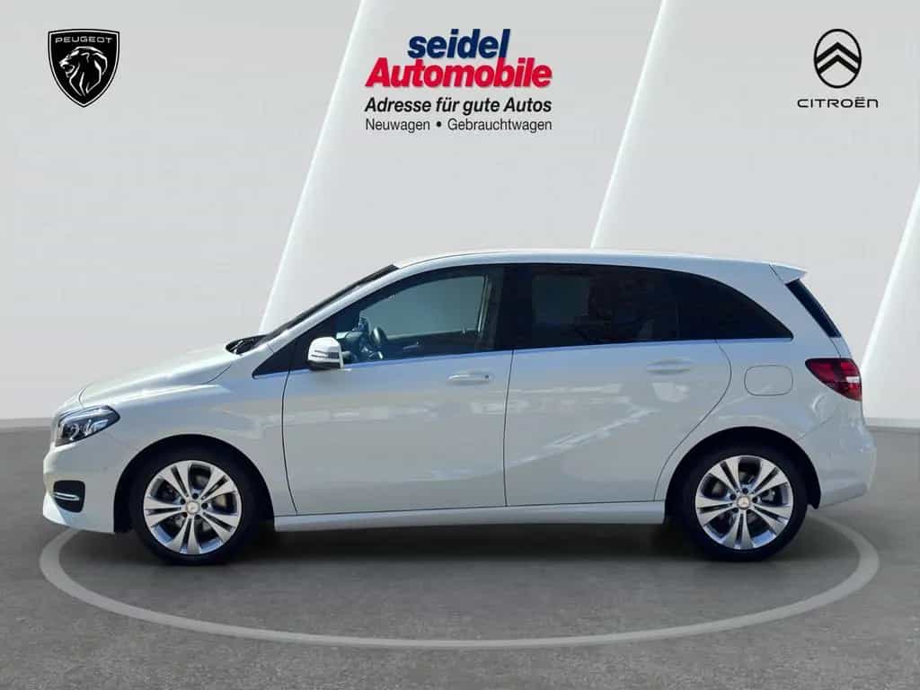 Mercedes-Benz B-Class 180 Urban AUTOMATIK, wenig KM, Navi, LED 02/2016-photo-1