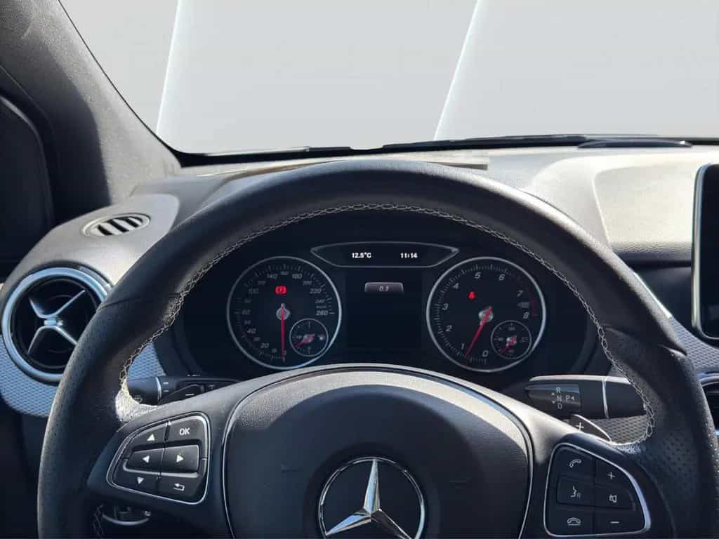 Mercedes-Benz B-Class 180 Urban AUTOMATIK, wenig KM, Navi, LED 02/2016-photo-11