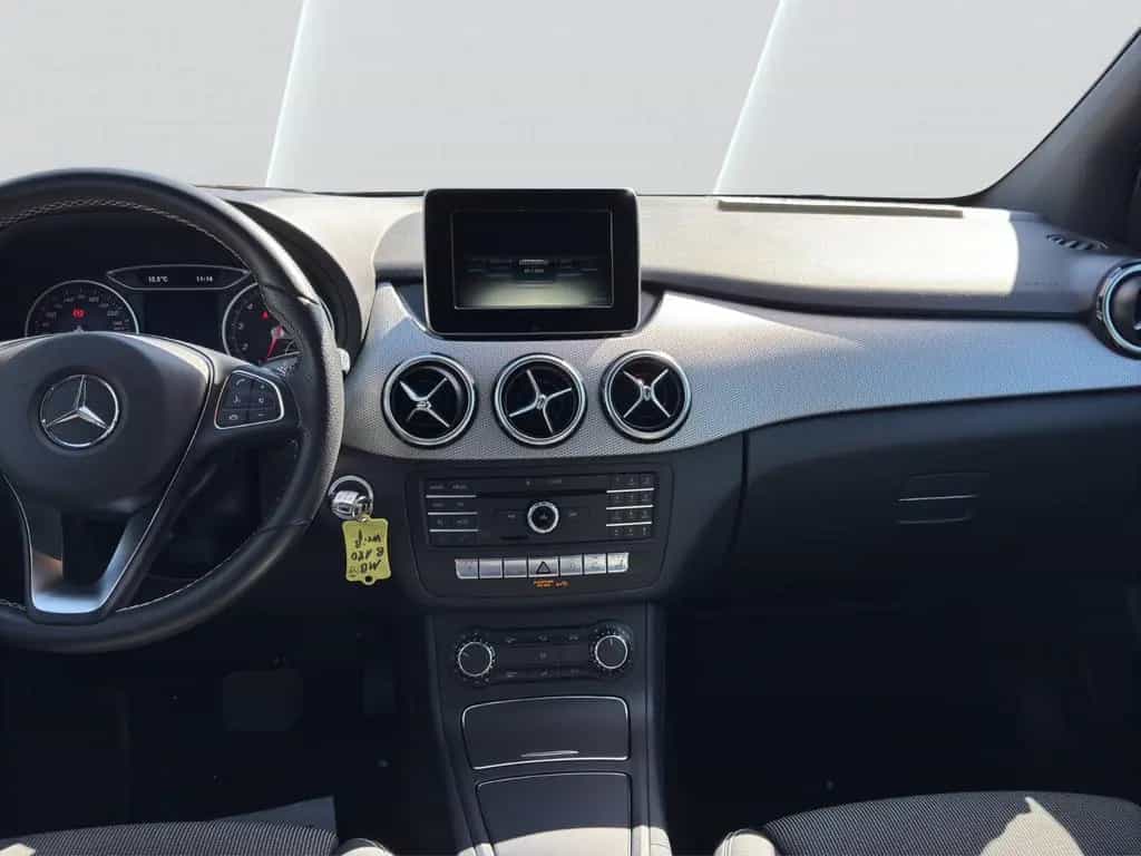 Mercedes-Benz B-Class 180 Urban AUTOMATIK, wenig KM, Navi, LED 02/2016-photo-13