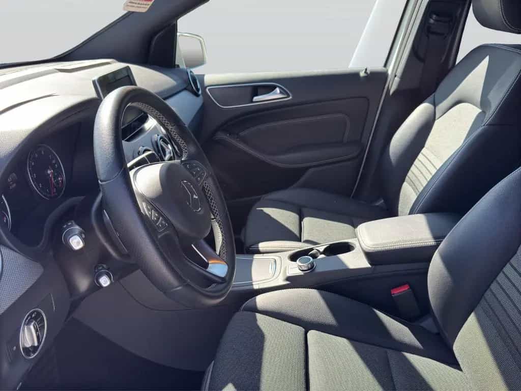 Mercedes-Benz B-Class 180 Urban AUTOMATIK, wenig KM, Navi, LED 02/2016-photo-17