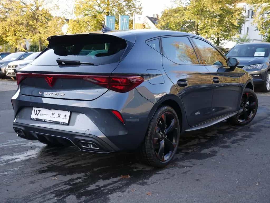 Cupra Leon 1.5 eTSI COPPER KEYLESS SHZ KAMERA NAVI ACC 01/2025-photo-2
