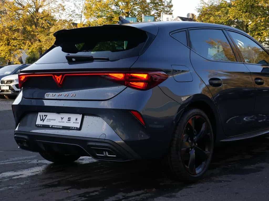 Cupra Leon 1.5 eTSI COPPER KEYLESS SHZ KAMERA NAVI ACC 01/2025-photo-21