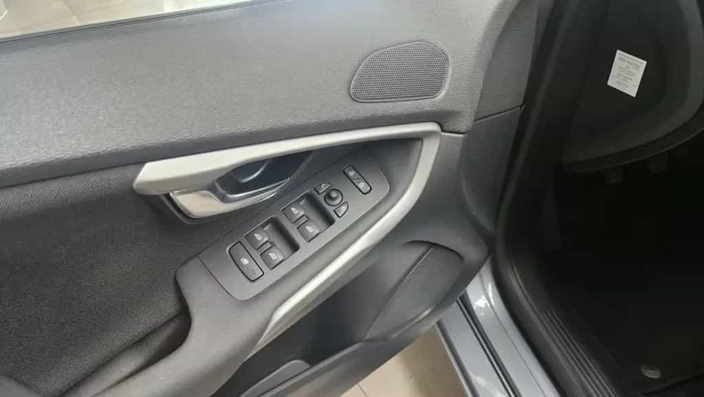 Volvo V40 Kinetic 1.Hand Navi Alu Allwetter 10/2017-photo-16