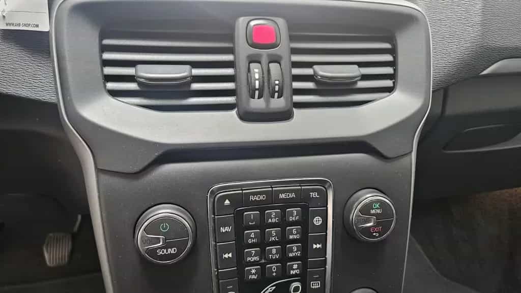 Volvo V40 Kinetic 1.Hand Navi Alu Allwetter 10/2017-photo-23