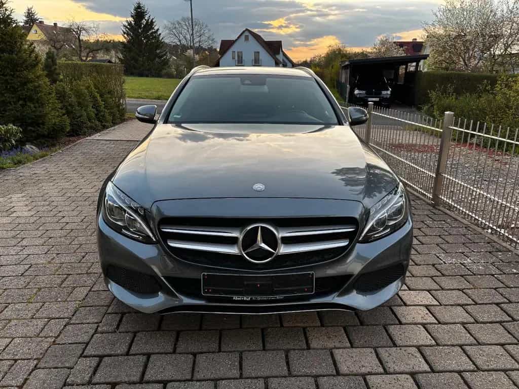 Mercedes-Benz C-Class 250 T CGI Avantgarde/LED/SHZ/AHK/Tem/Garantie 02/2017-photo-1