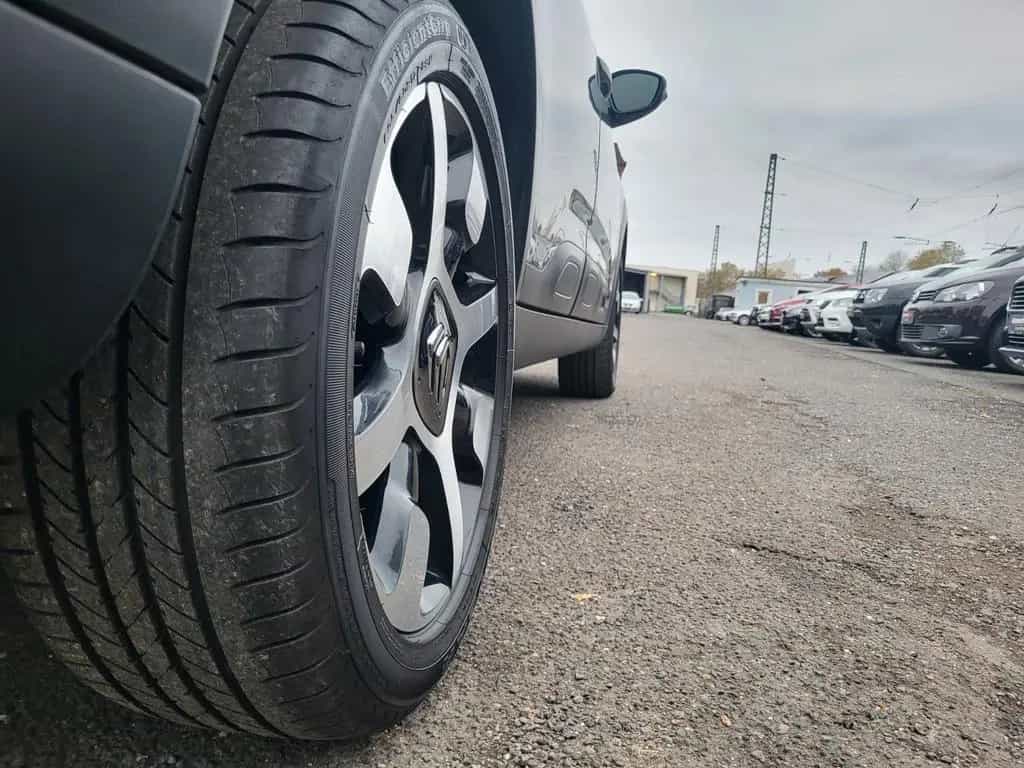 Citroën C4 Cactus Top Zustand! NUR 67685 Km! Export! 07/2020-photo-19