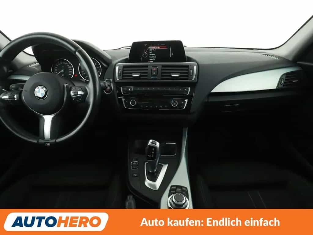 BMW 1 Series 118i Sport Line Aut.*NAVI*TEMPO*LED*PDC*SHZ* 01/2016-photo-11