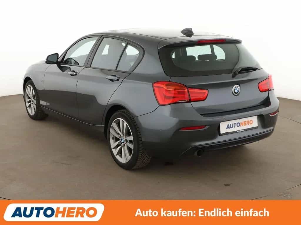 BMW 1 Series 118i Sport Line Aut.*NAVI*TEMPO*LED*PDC*SHZ* 01/2016-photo-3