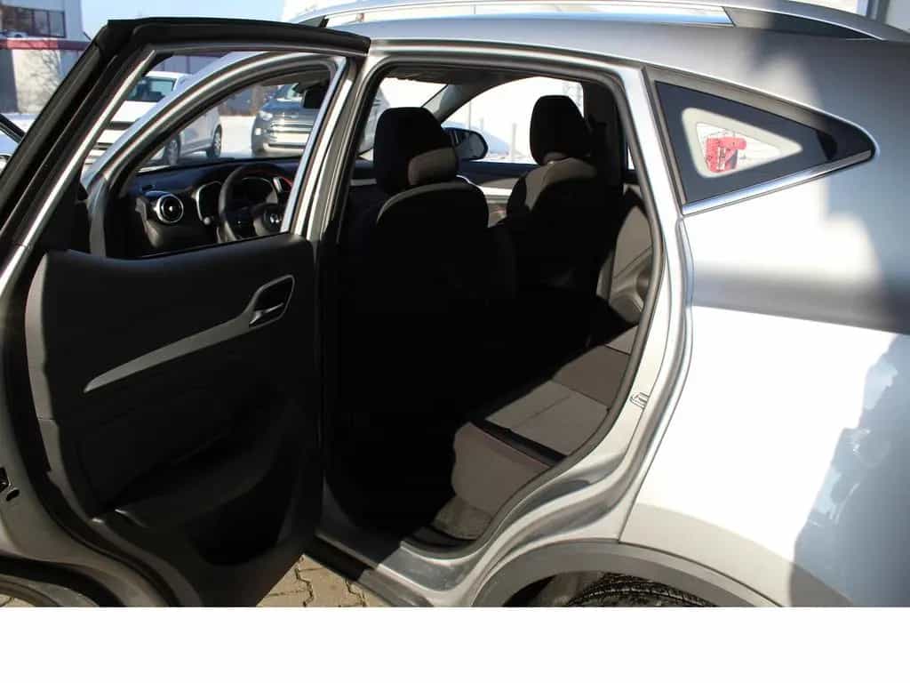 MG ZS EV 1.5L 5MT Com 11/2023-photo-15
