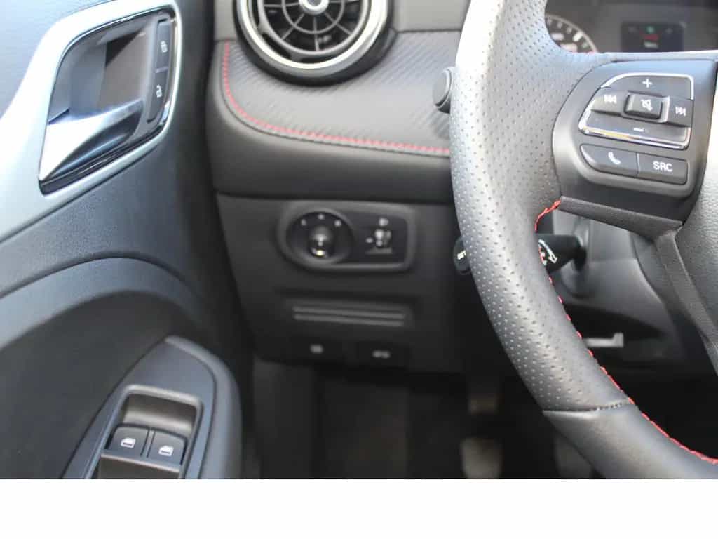 MG ZS EV 1.5L 5MT Com 11/2023-photo-16