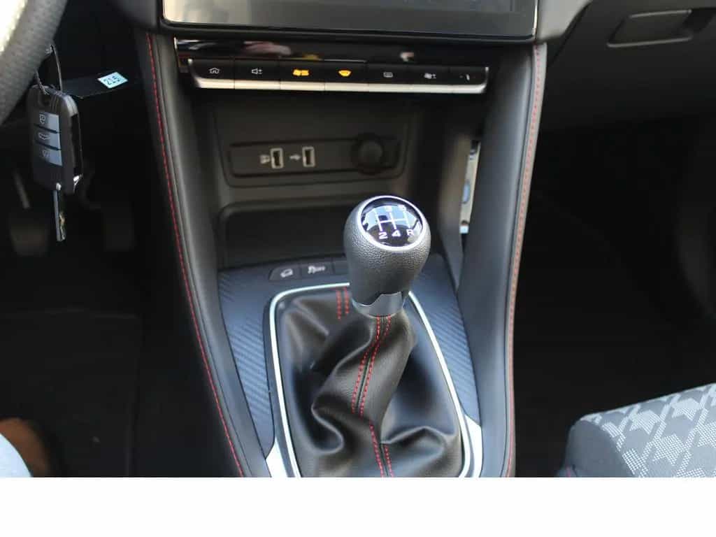 MG ZS EV 1.5L 5MT Com 11/2023-photo-20