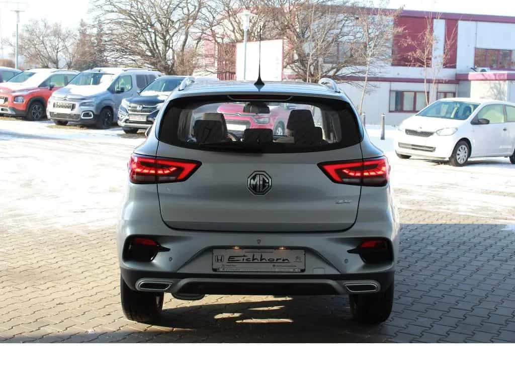 MG ZS EV 1.5L 5MT Com 11/2023-photo-3