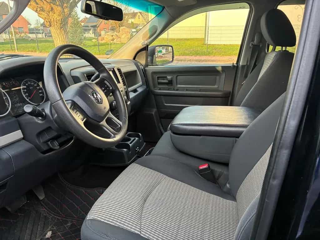 Dodge RAM 1500 HEMI 5,7 V8 , ST - 4X4 09/2012-photo-2