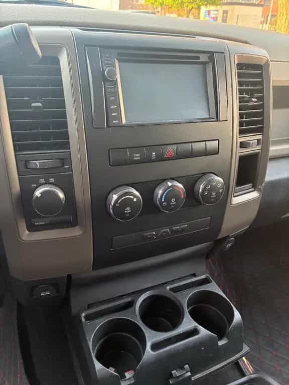 Dodge RAM 1500 HEMI 5,7 V8 , ST - 4X4 09/2012-photo-3