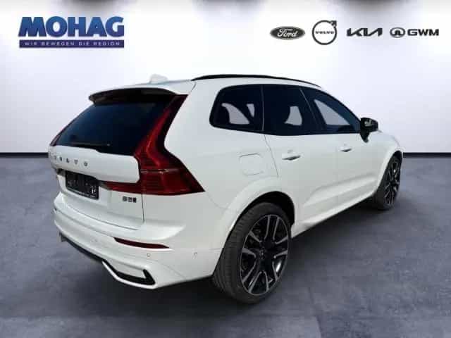 Volvo XC60 B5 AWD Ultimate Dark mit LuftFW,22zoll,360K 12/2023-photo-2