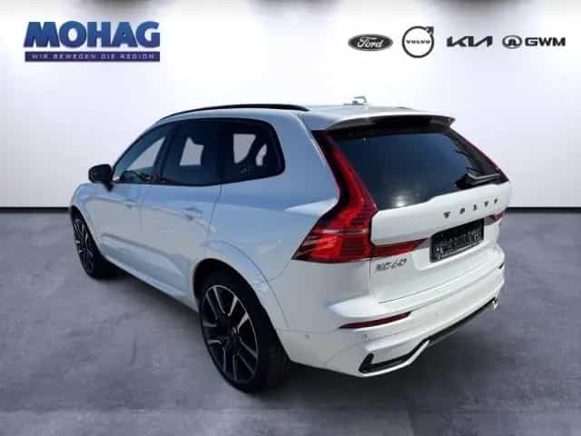 Volvo XC60 B5 AWD Ultimate Dark mit LuftFW,22zoll,360K 12/2023-photo-3