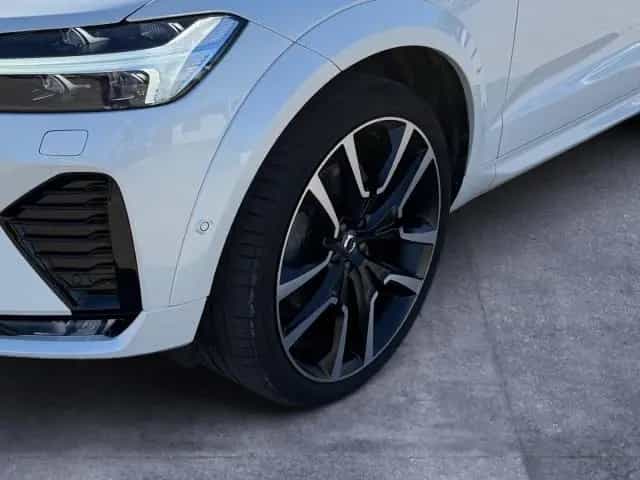 Volvo XC60 B5 AWD Ultimate Dark mit LuftFW,22zoll,360K 12/2023-photo-5